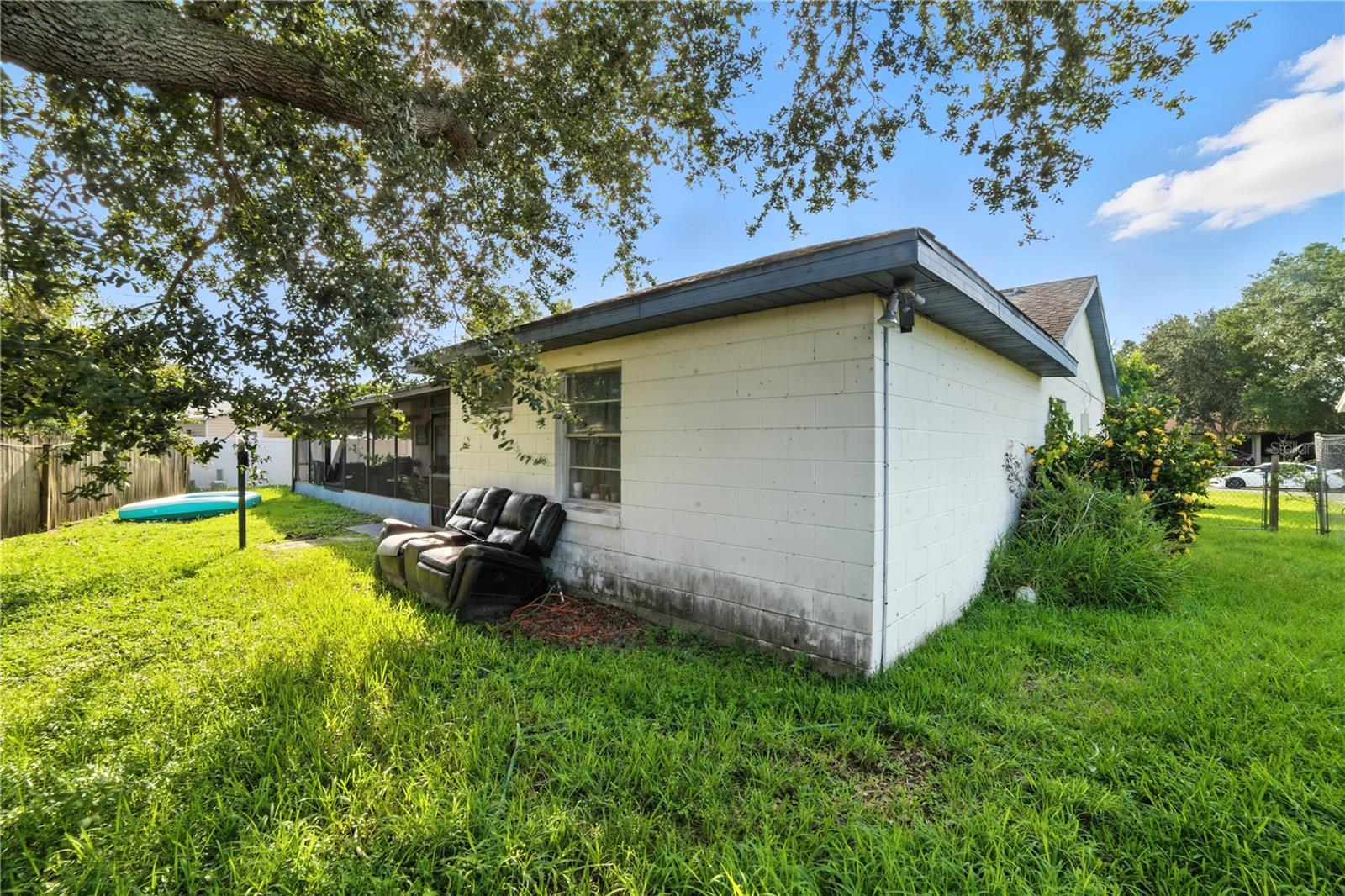 Image 4 of 35 For 812 Balsamwood Lane