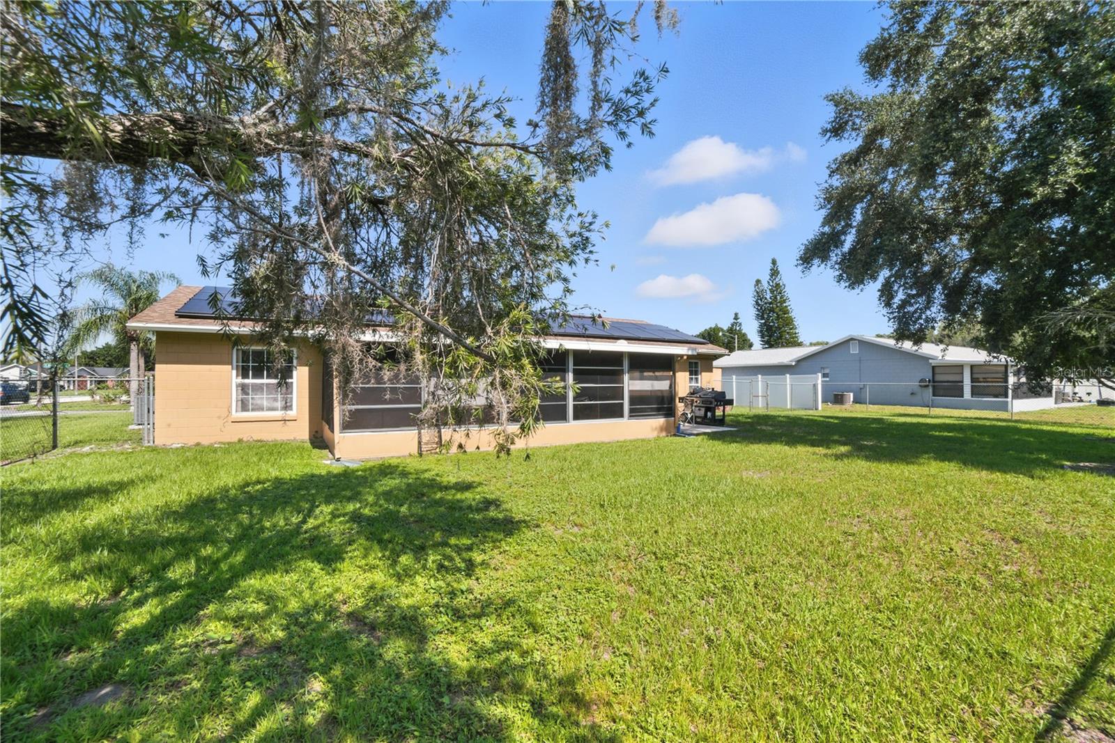 Image 10 of 37 For 767 Birchwood Circle