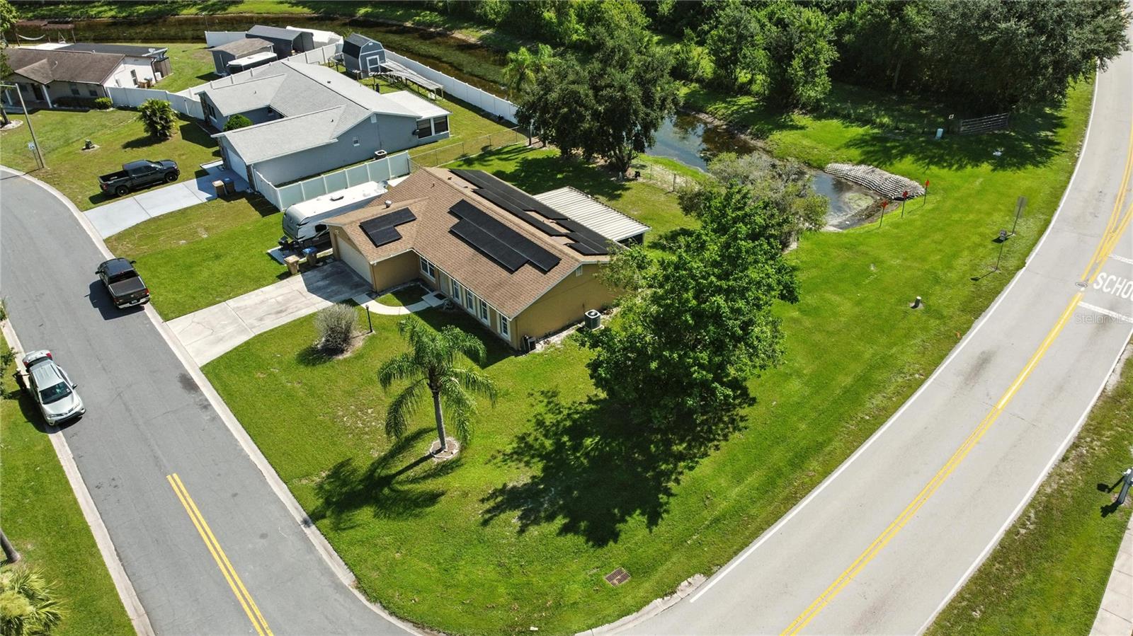Image 12 of 37 For 767 Birchwood Circle