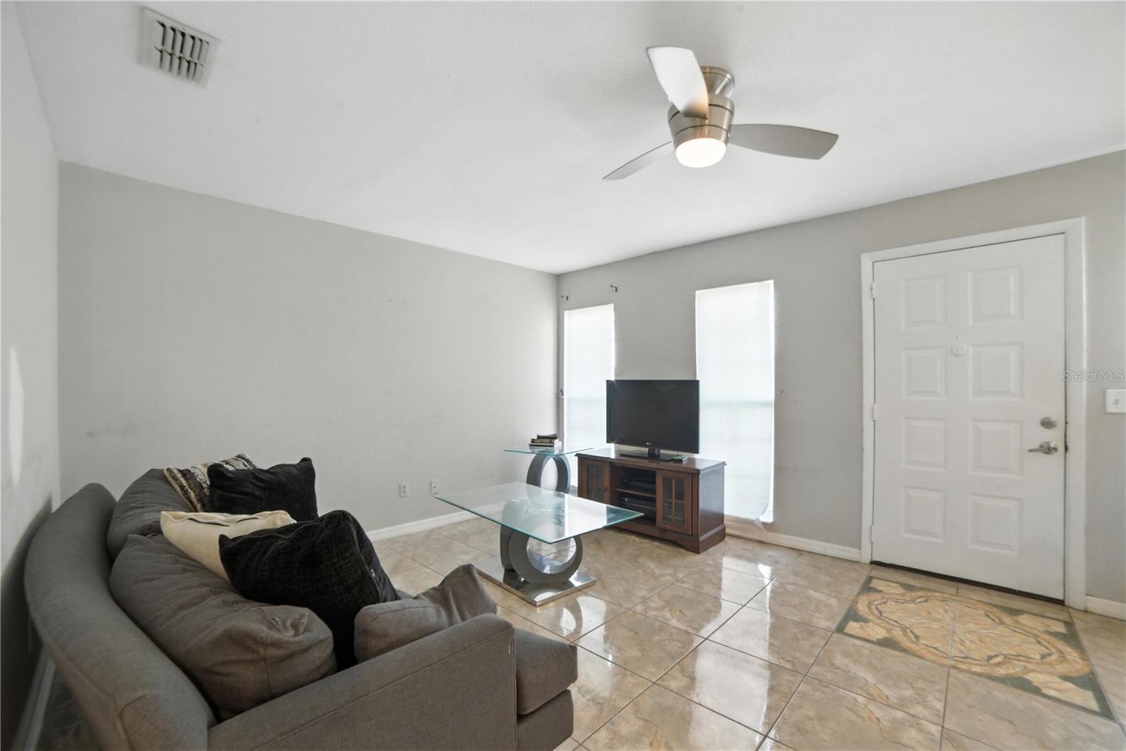 Image 17 of 37 For 767 Birchwood Circle