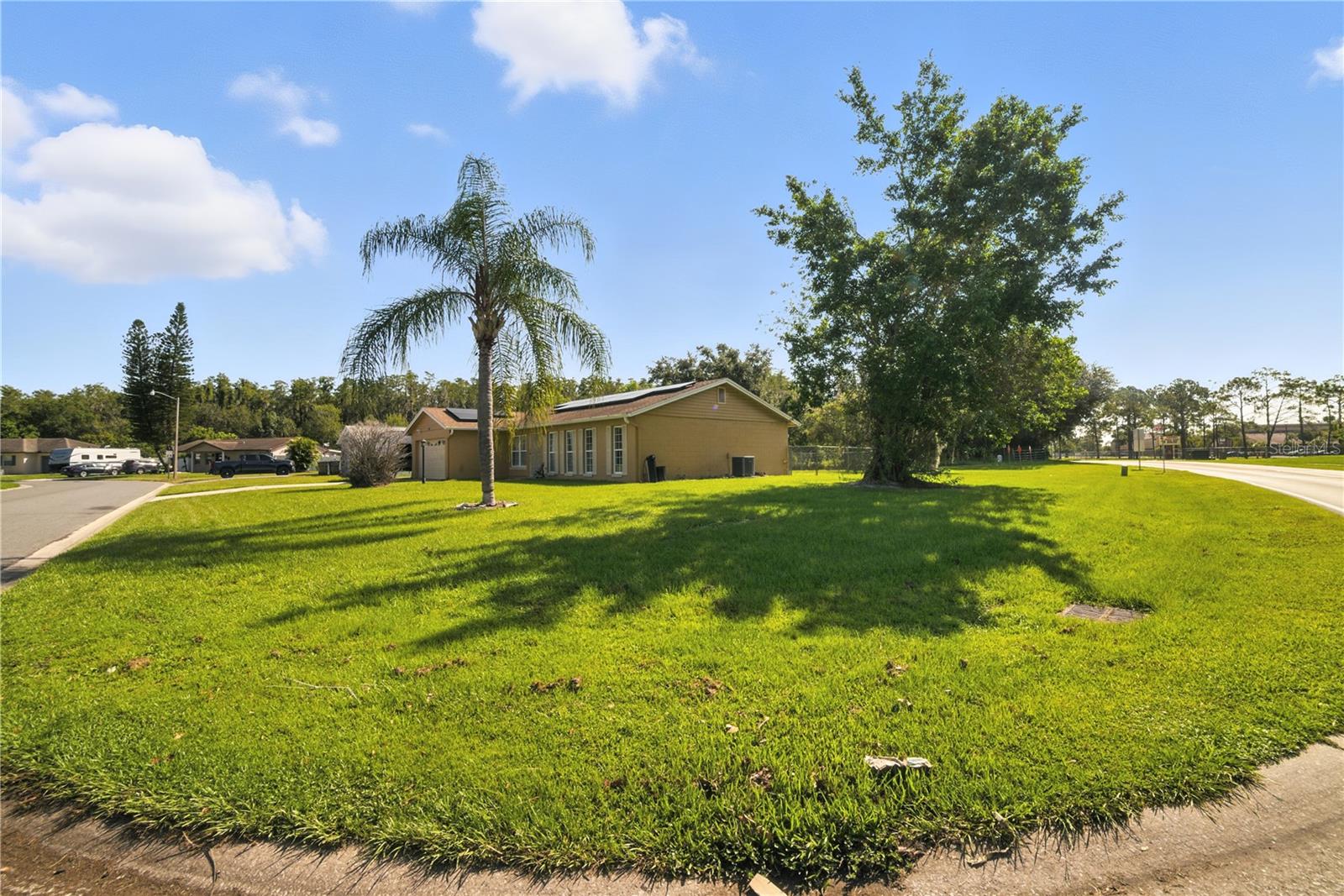 Image 6 of 37 For 767 Birchwood Circle