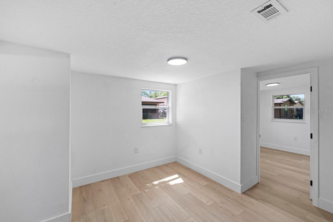 Image 10 of 19 For 1011 16th Street