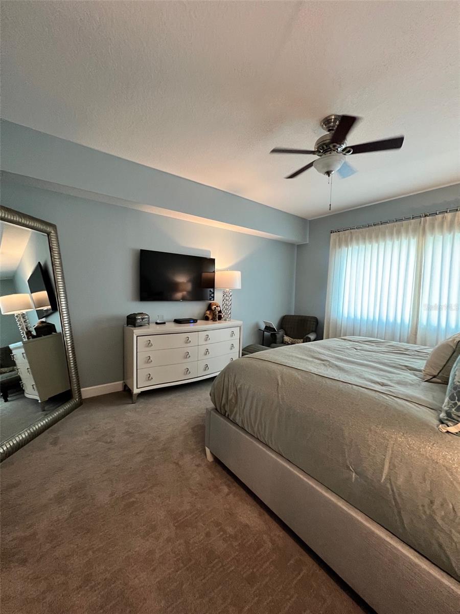 Image 13 of 26 For 100 Eola Drive 1105