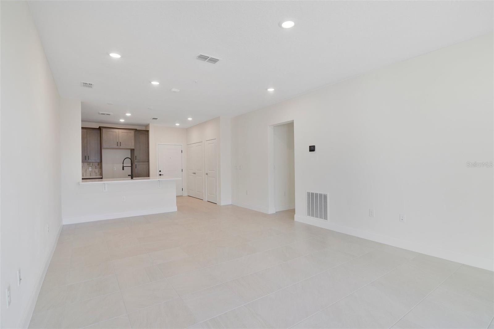 Image 8 of 20 For 7557 Laureate Boulevard 6301