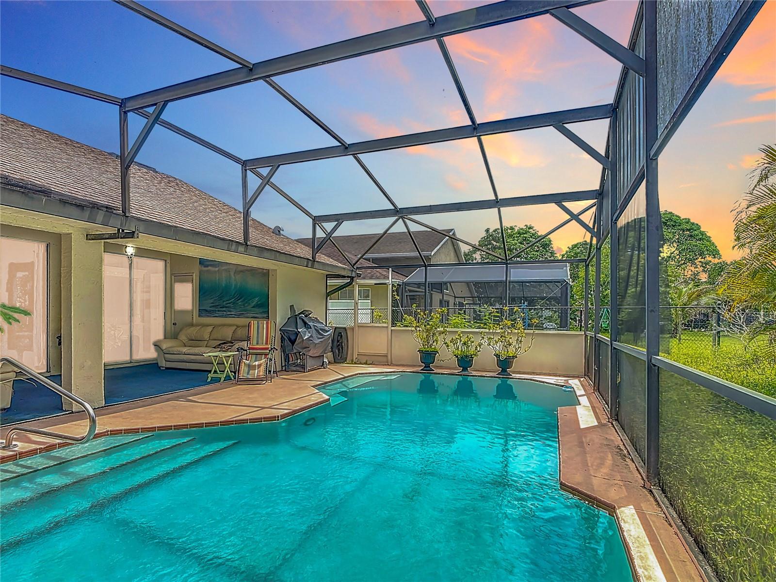 Image 2 of 39 For 314 Silk Oak Dr