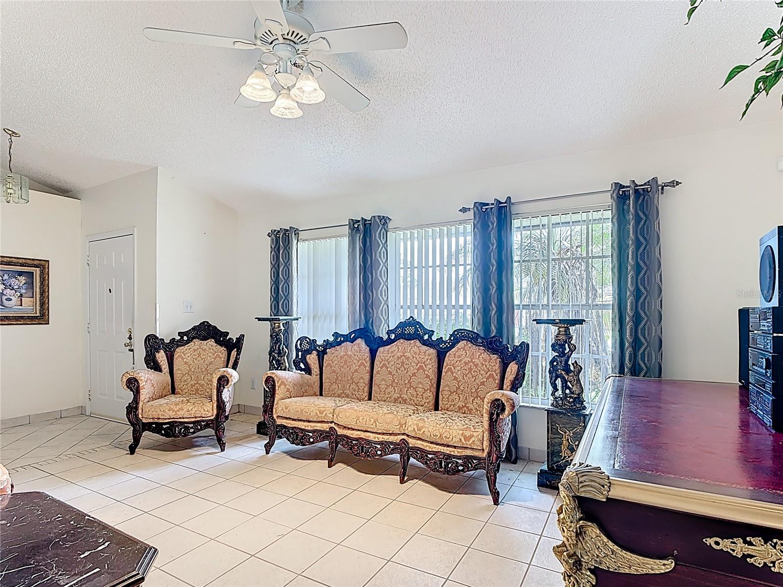 Image 5 of 39 For 314 Silk Oak Dr
