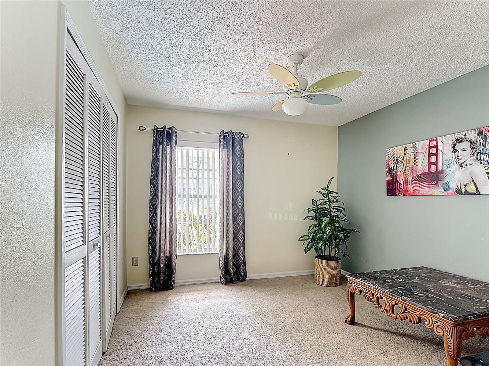 Image 6 of 39 For 314 Silk Oak Dr