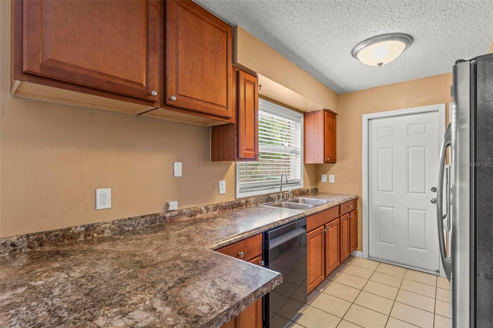 Image 12 of 38 For 7036 Clarcona Ocoee Rd