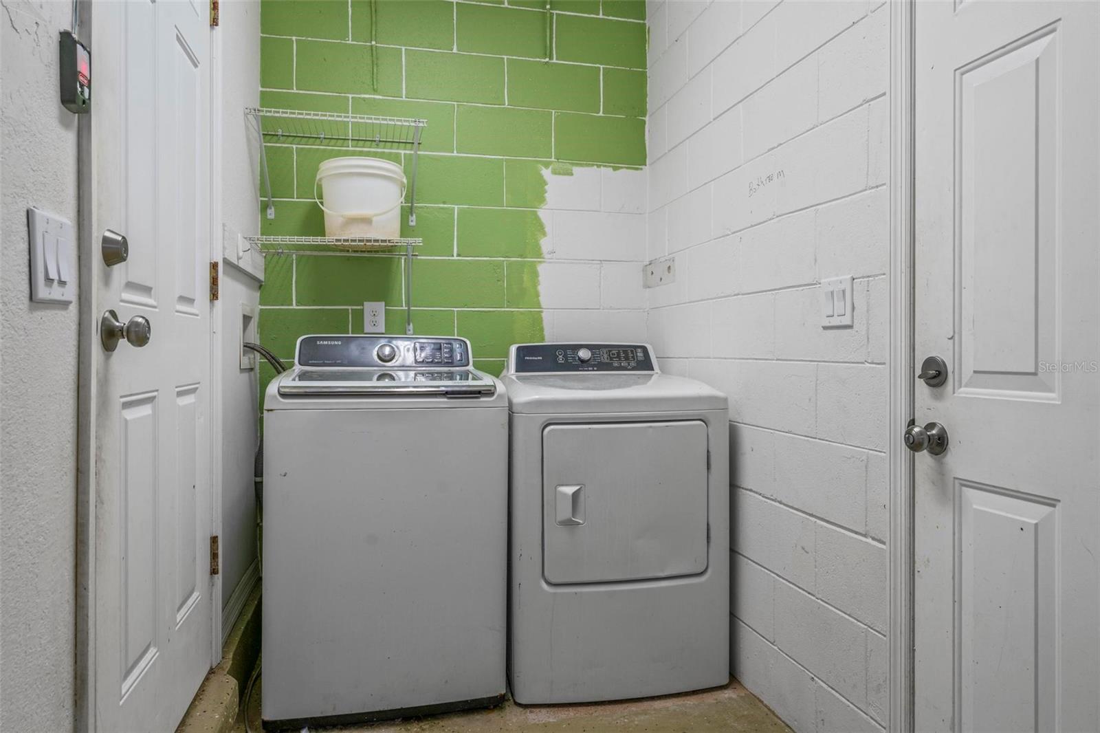 Image 27 of 38 For 7036 Clarcona Ocoee Rd
