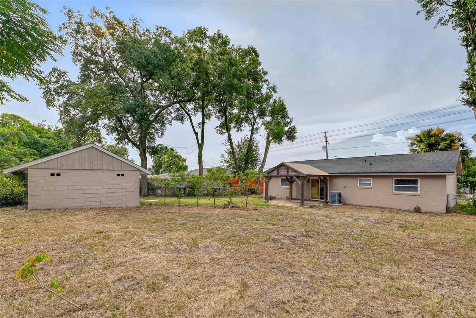 Image 32 of 38 For 7036 Clarcona Ocoee Rd
