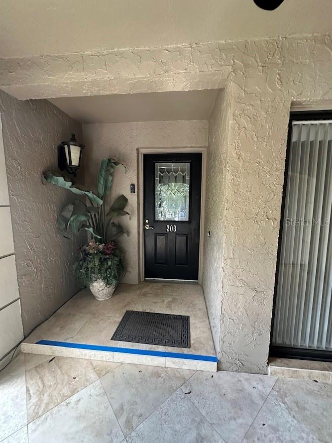 Image 3 of 23 For 1055 Kensington Park Drive 203