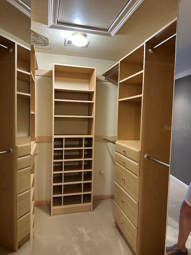 Image 9 of 23 For 1055 Kensington Park Drive 203