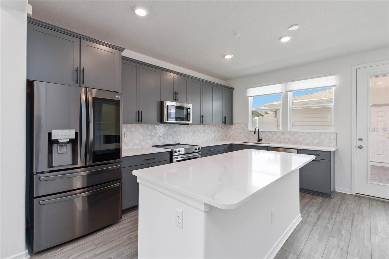 Image 12 of 49 For 14127 Lanikai Beach Drive