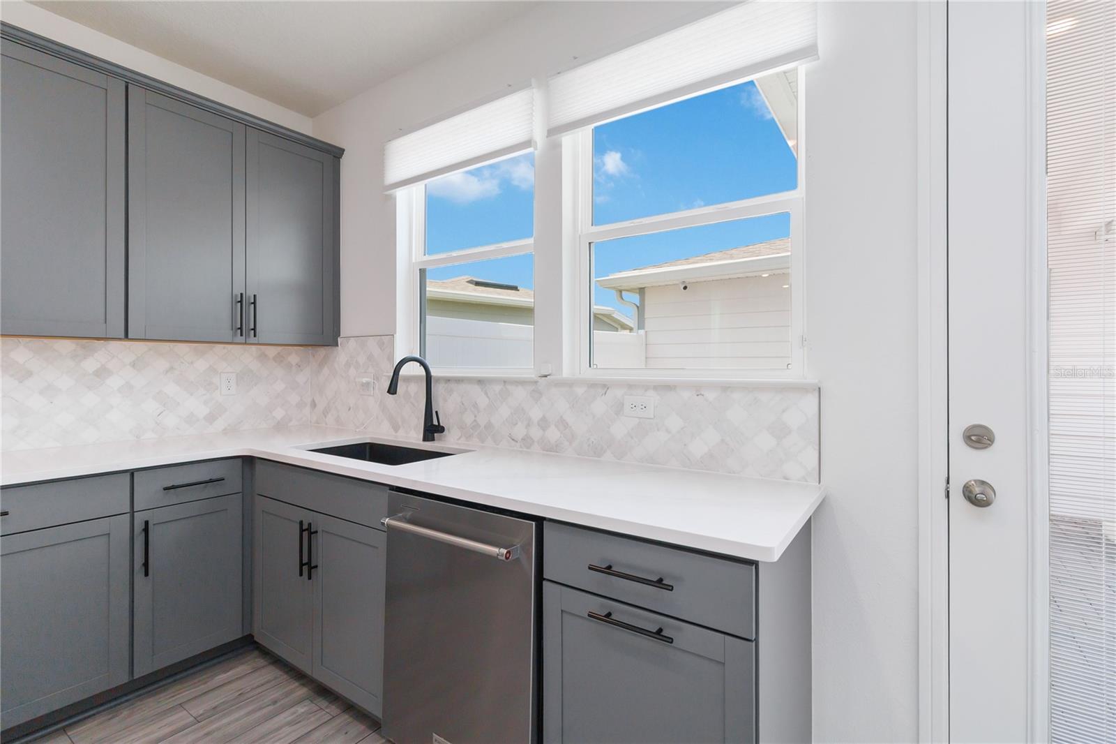 Image 16 of 49 For 14127 Lanikai Beach Drive