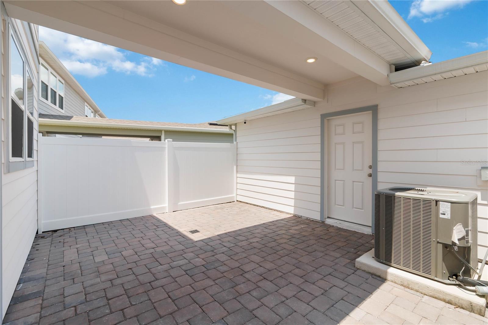 Image 39 of 49 For 14127 Lanikai Beach Drive