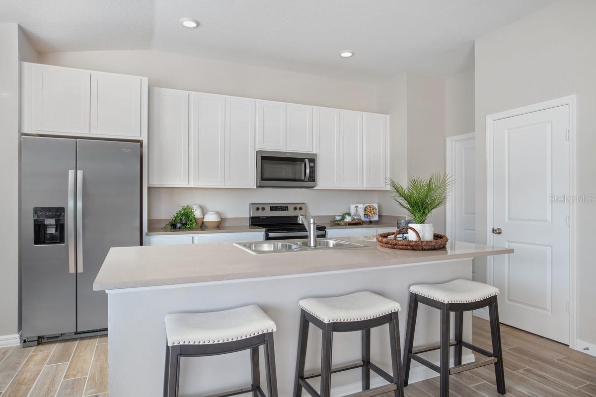 Image 2 of 5 For 8548 Monterey Pine Way