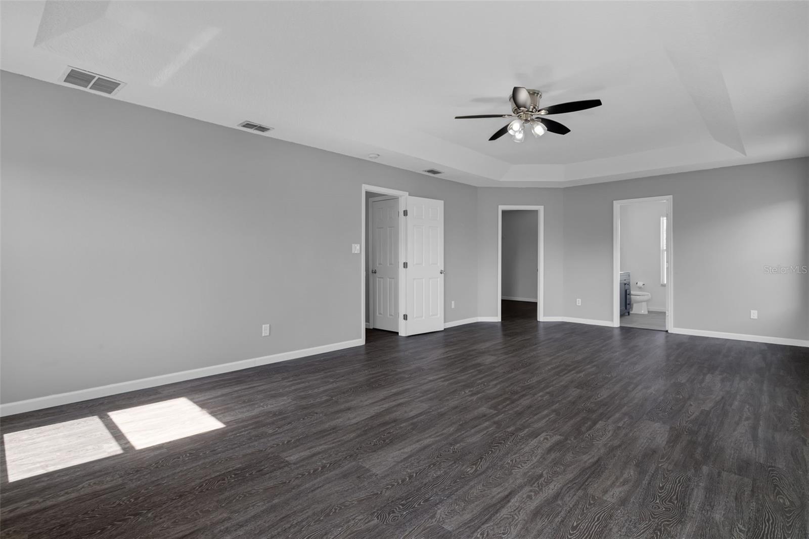Image 17 of 38 For 1225 Greenley Avenue