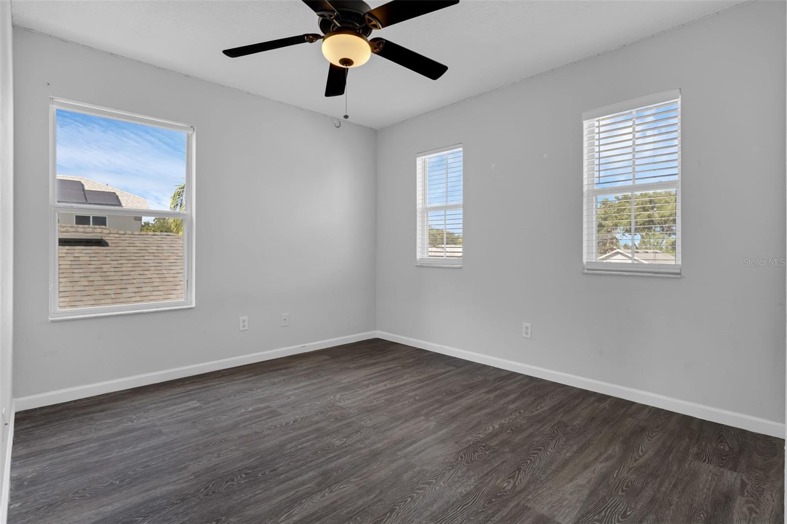 Image 18 of 38 For 1225 Greenley Avenue