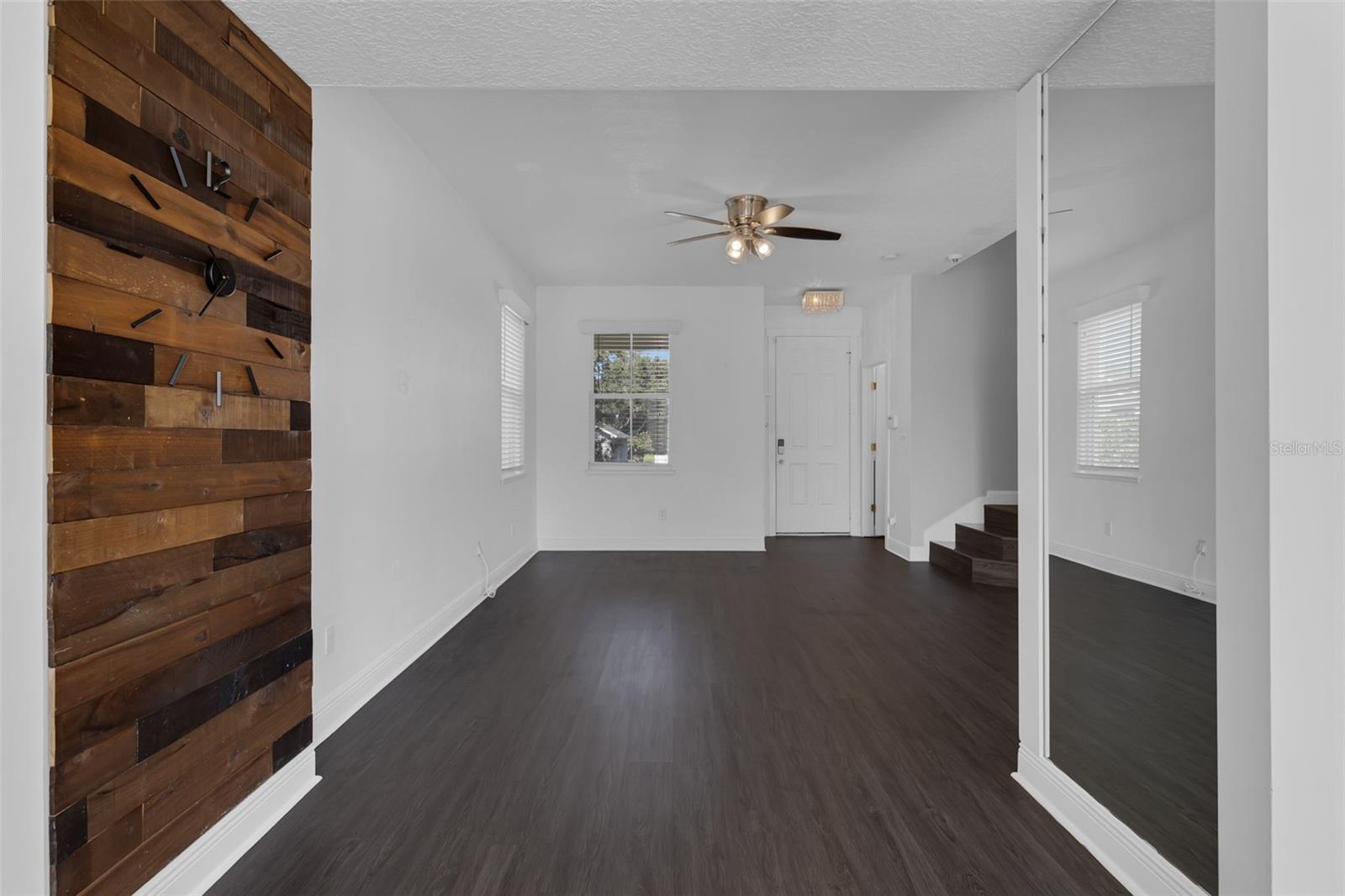 Image 6 of 38 For 1225 Greenley Avenue
