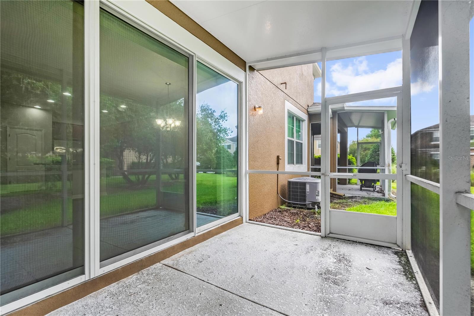 Image 11 of 36 For 302 Maybeck Court
