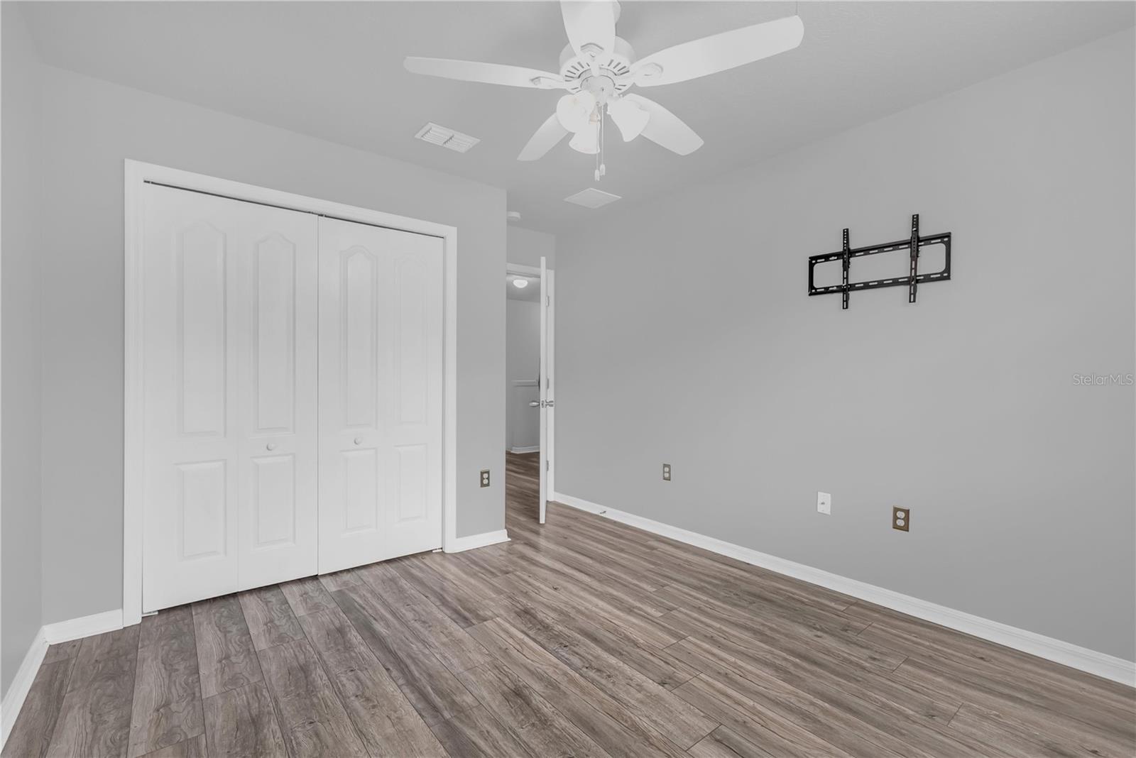 Image 20 of 36 For 302 Maybeck Court