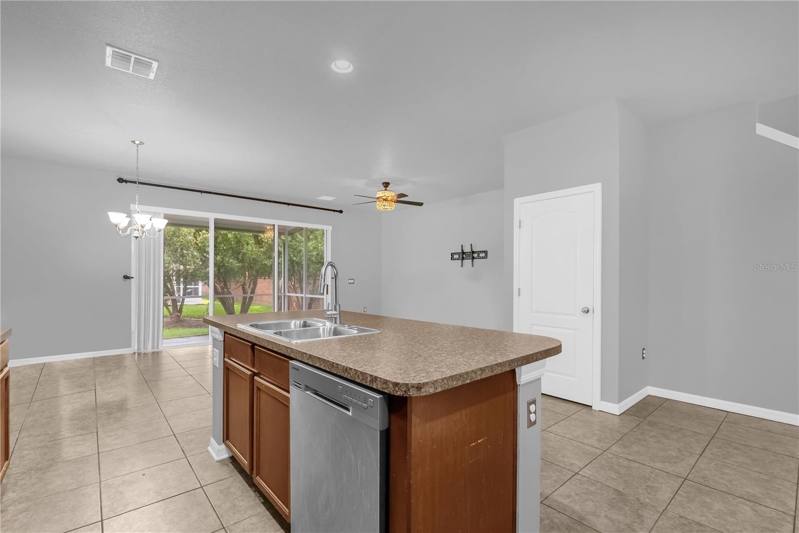 Image 4 of 36 For 302 Maybeck Court