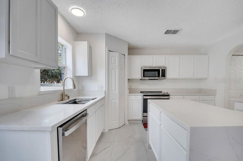 Image 18 of 65 For 1637 Myrtle Lake Avenue