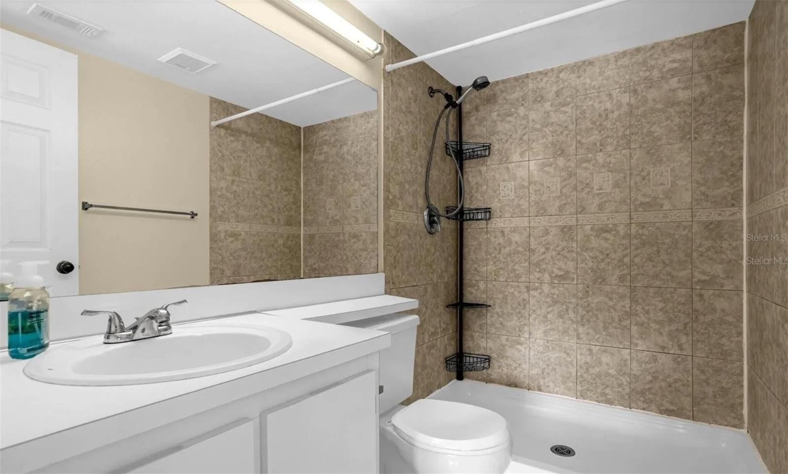 Image 6 of 11 For 1022 Pine Ridge Circle 1022