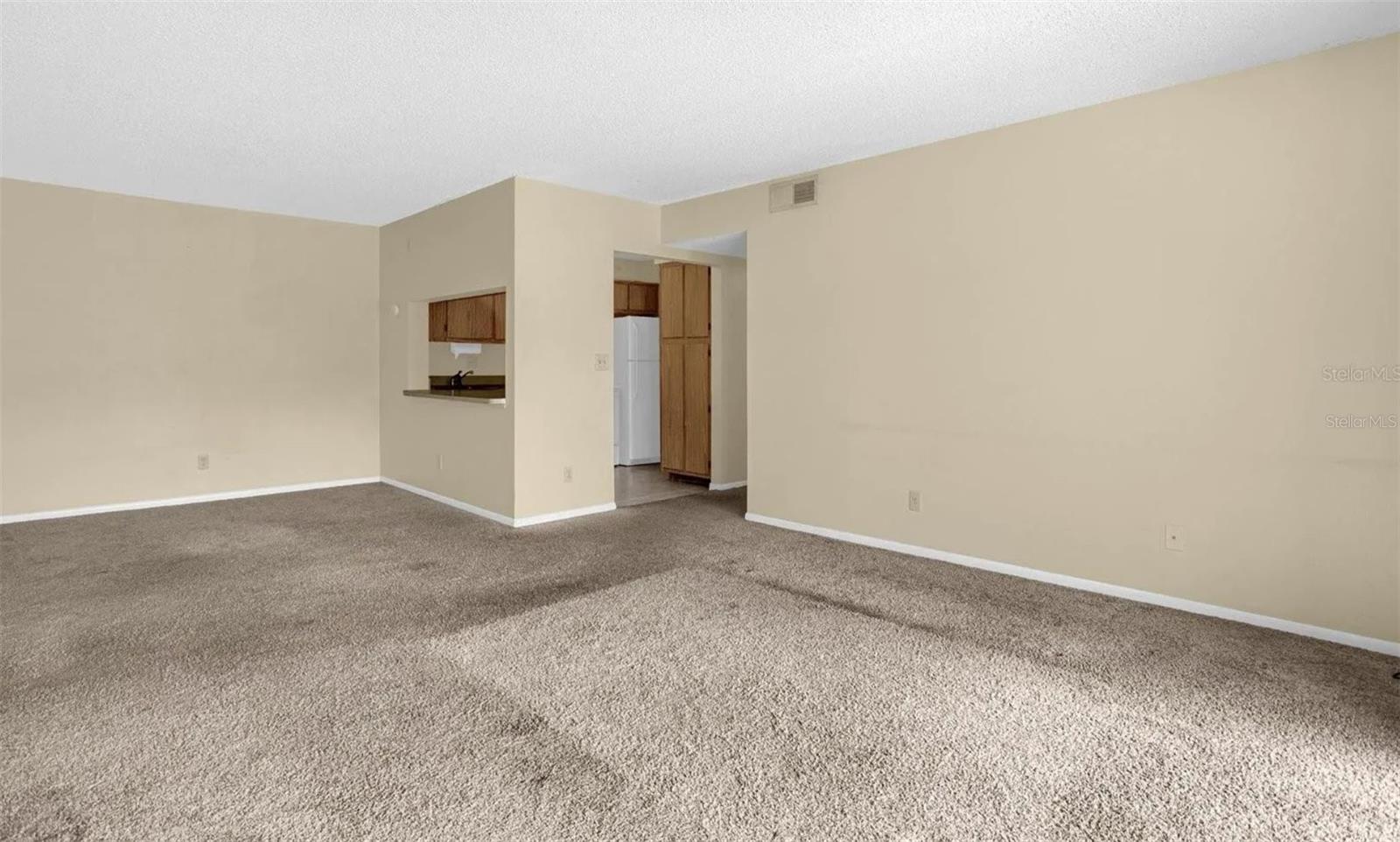 Image 8 of 11 For 1022 Pine Ridge Circle 1022