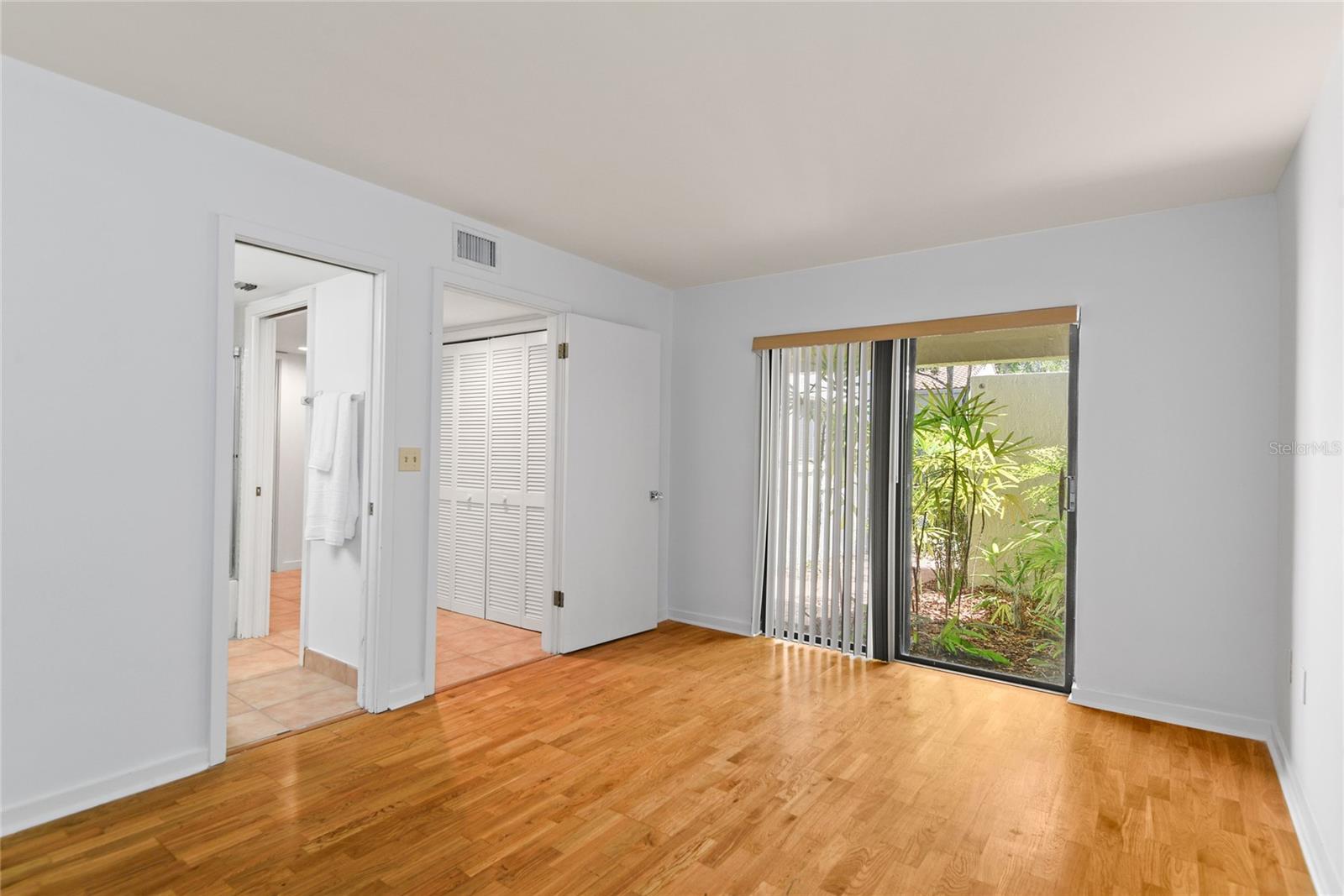 Image 22 of 34 For 1000 Winderley Place 122