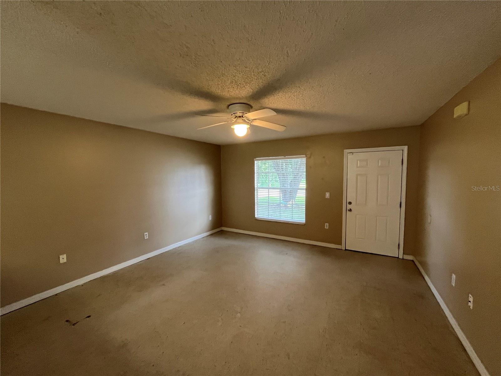 Image 4 of 35 For 550 Imperial Place 1