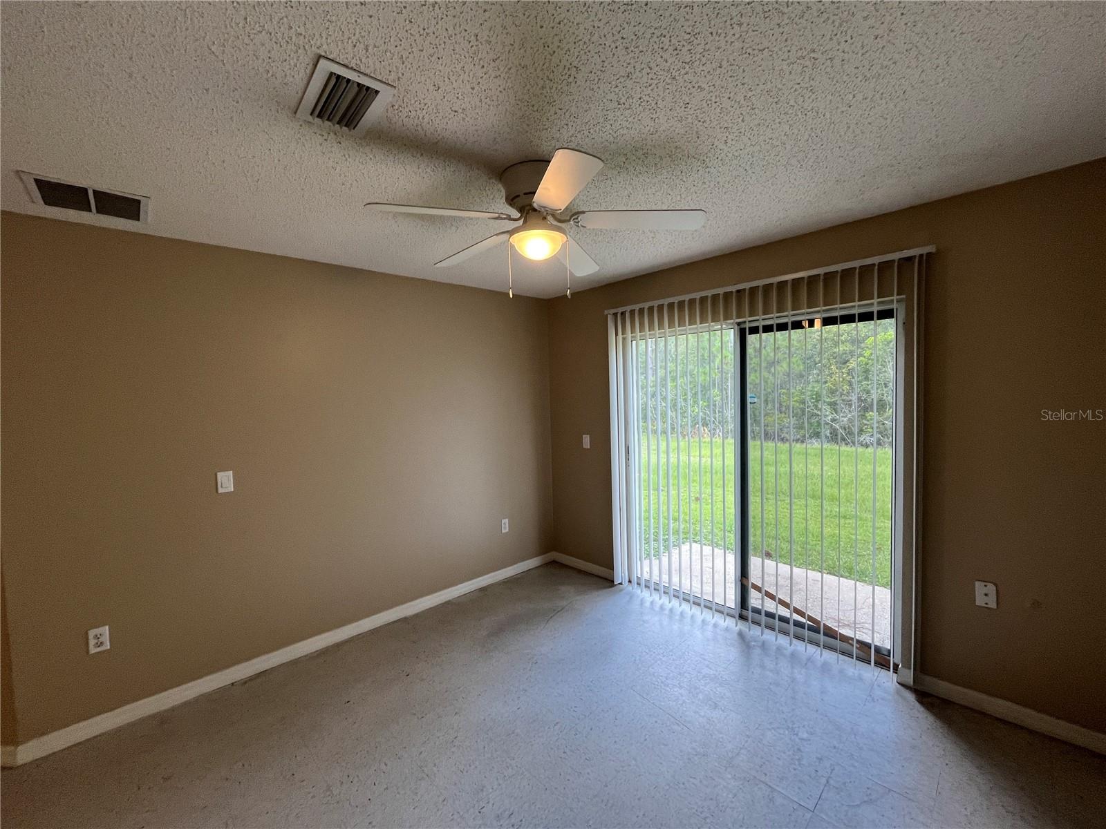 Image 6 of 35 For 550 Imperial Place 1