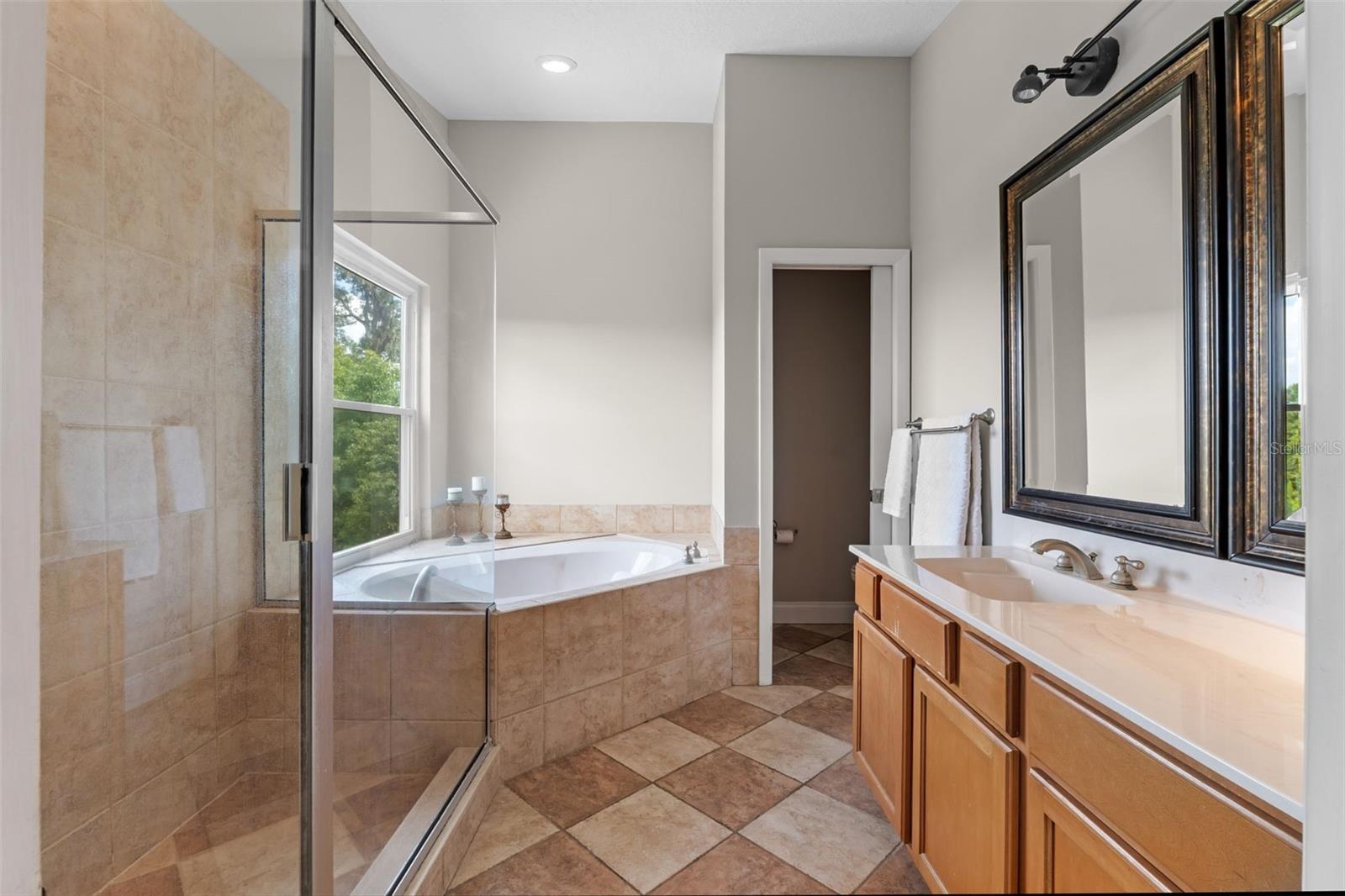 Image 43 of 97 For 560 Fern Street
