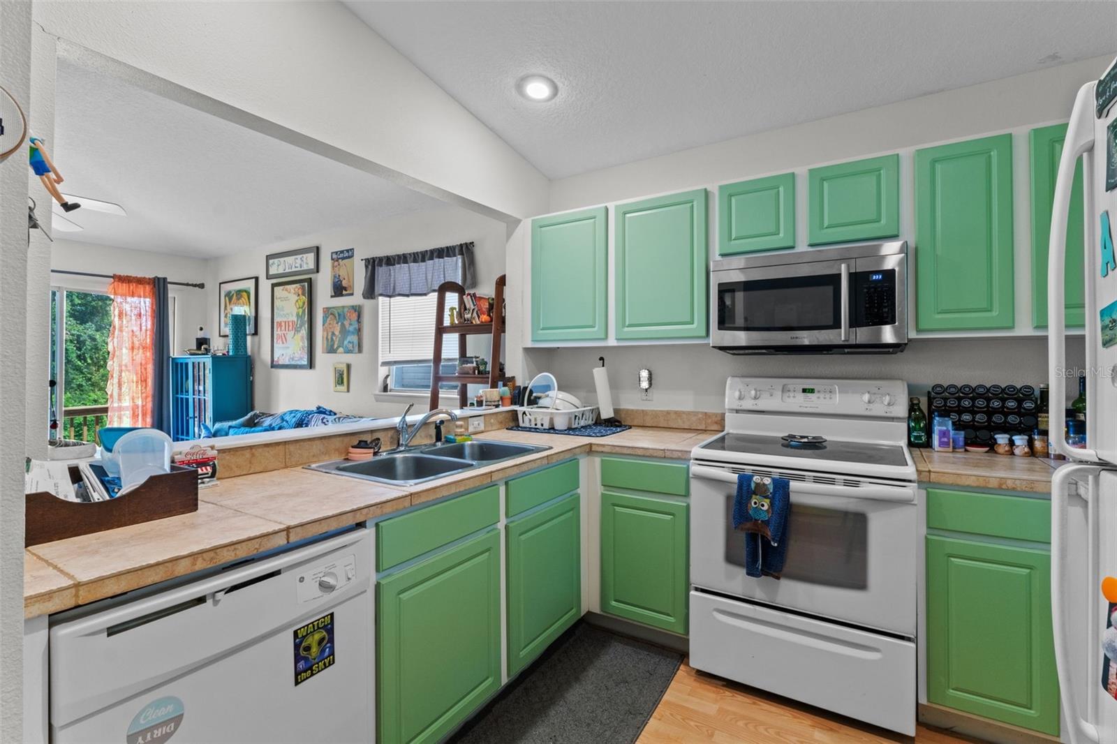 Image 68 of 97 For 560 Fern Street
