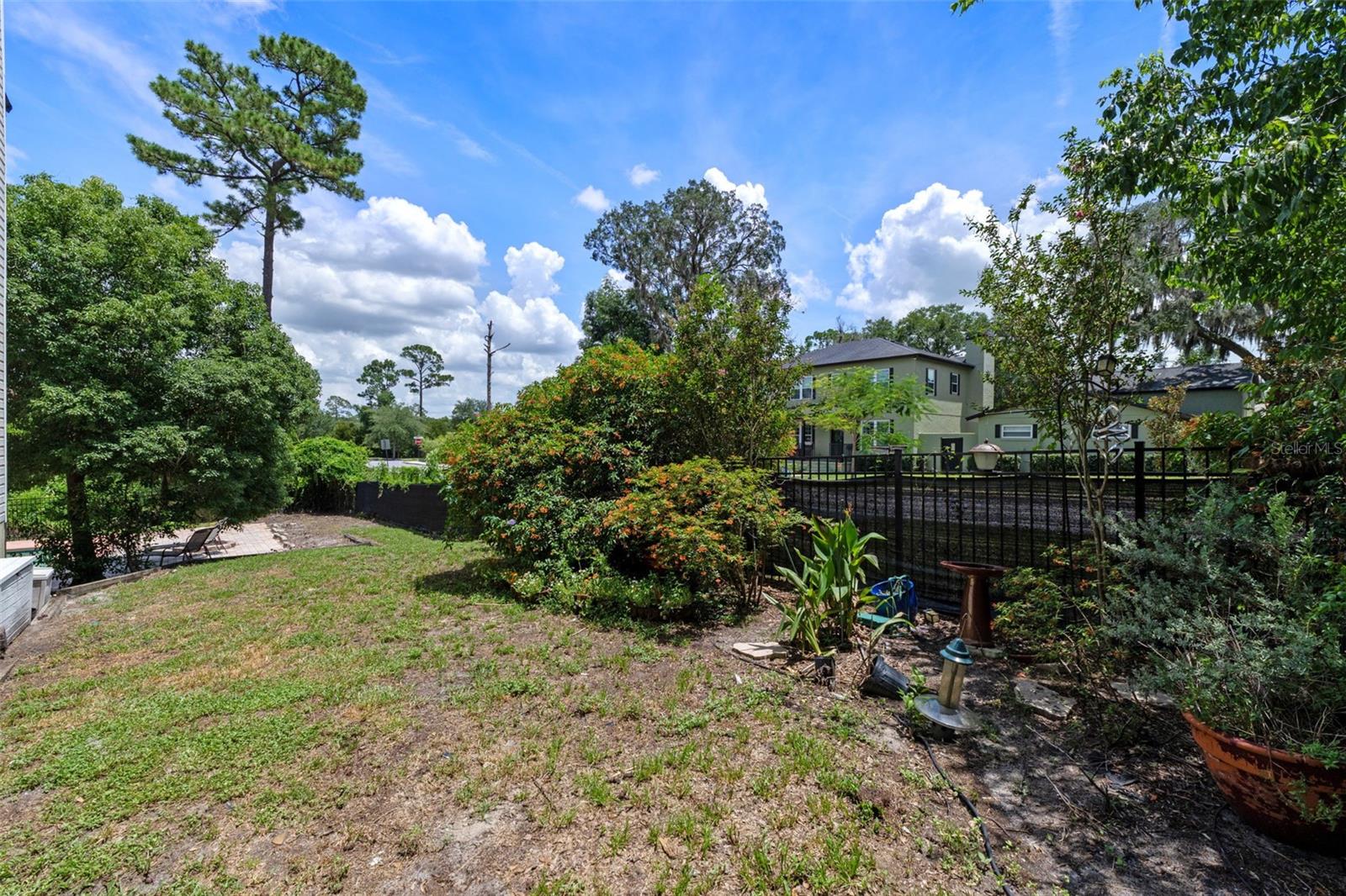 Image 77 of 97 For 560 Fern Street