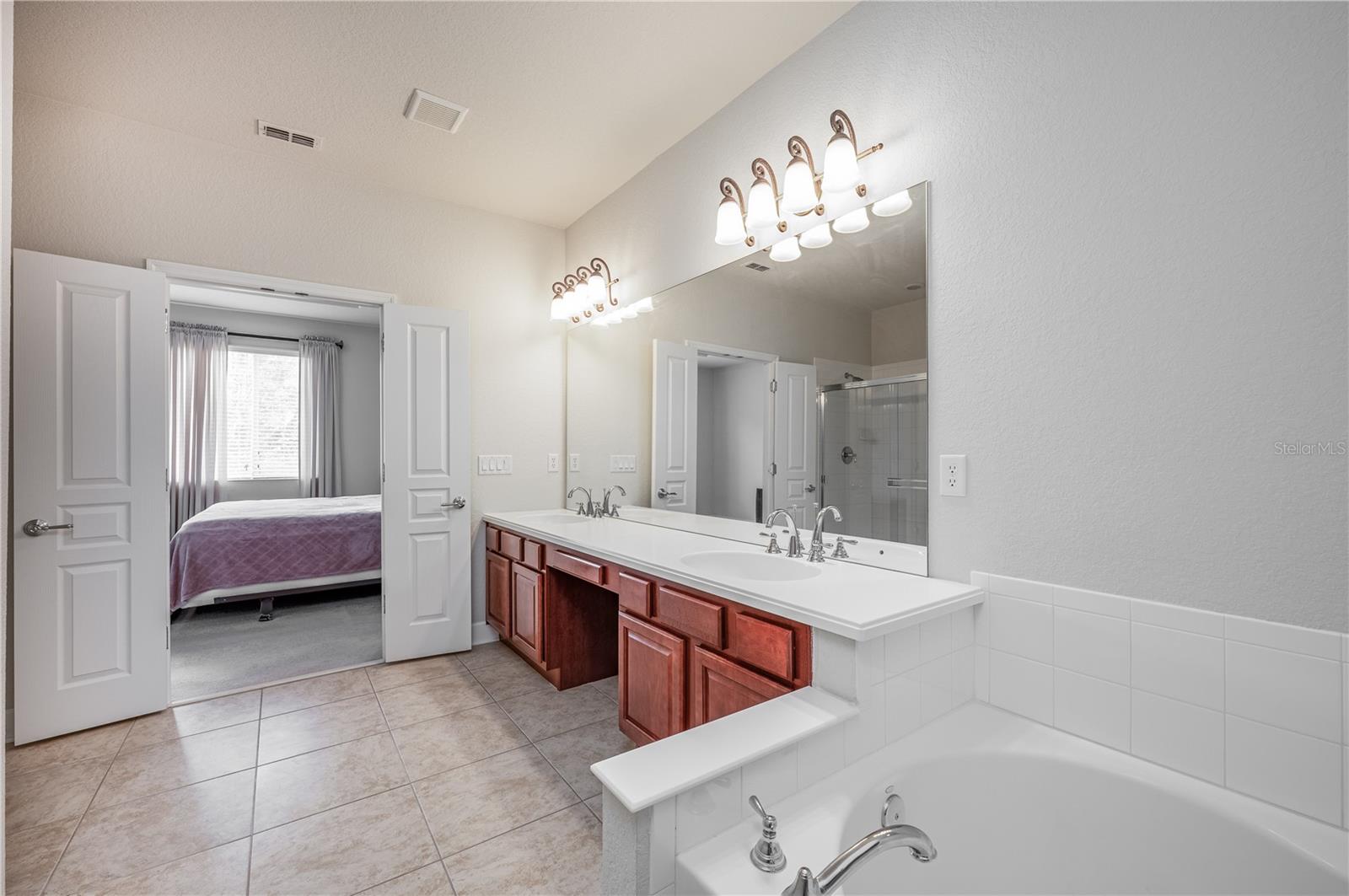 Image 37 of 52 For 1323 Gilford Point Lane 0