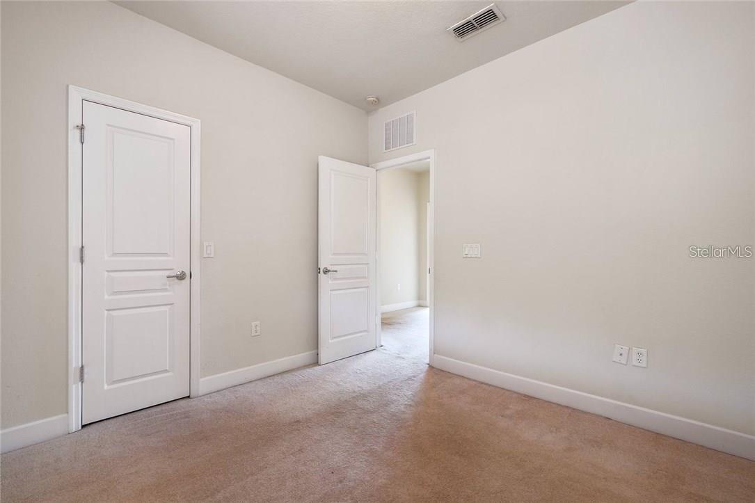 Image 7 of 52 For 1323 Gilford Point Lane 0