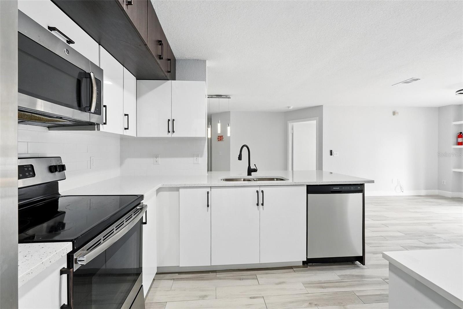 Image 14 of 25 For 7524 Seurat Street 12105