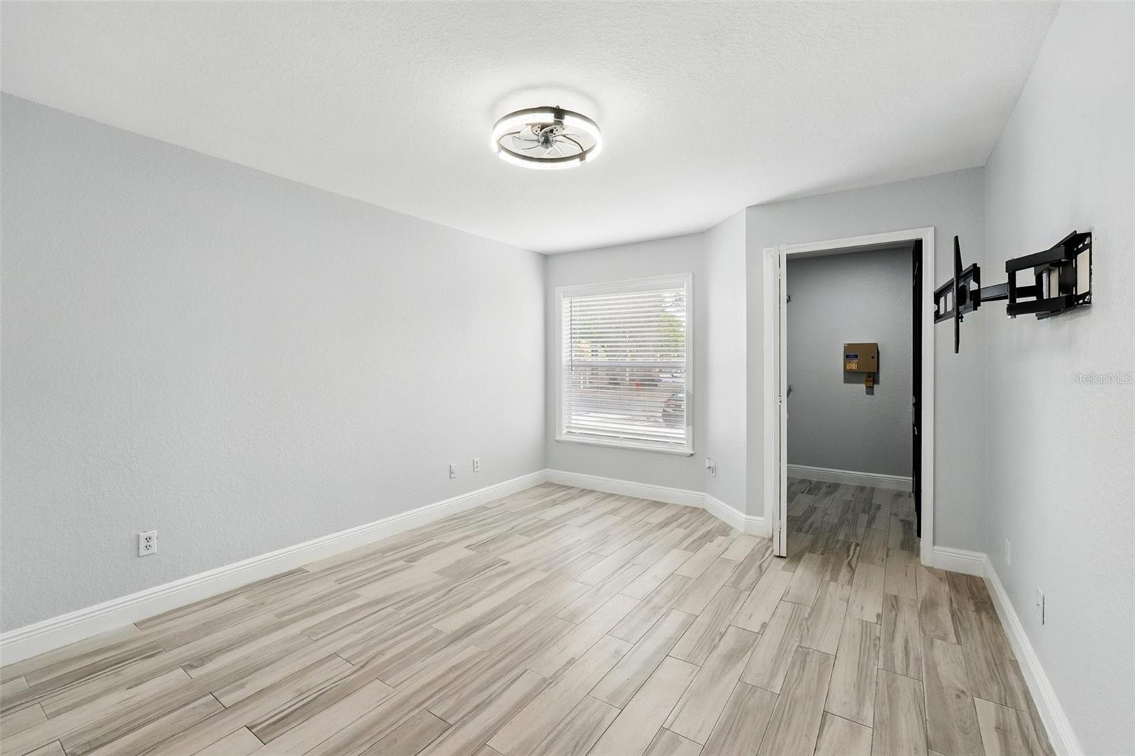 Image 16 of 25 For 7524 Seurat Street 12105