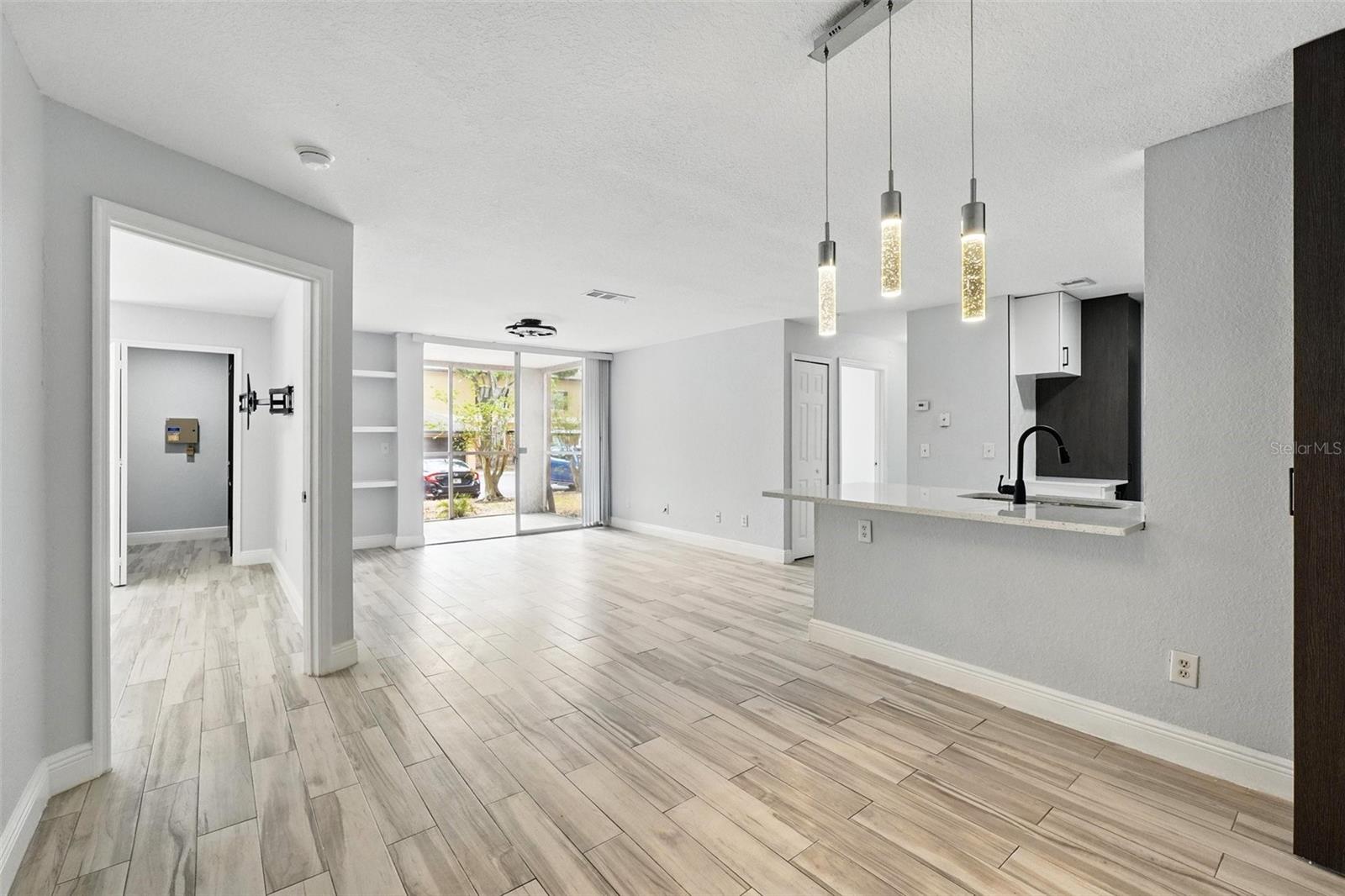 Image 5 of 25 For 7524 Seurat Street 12105