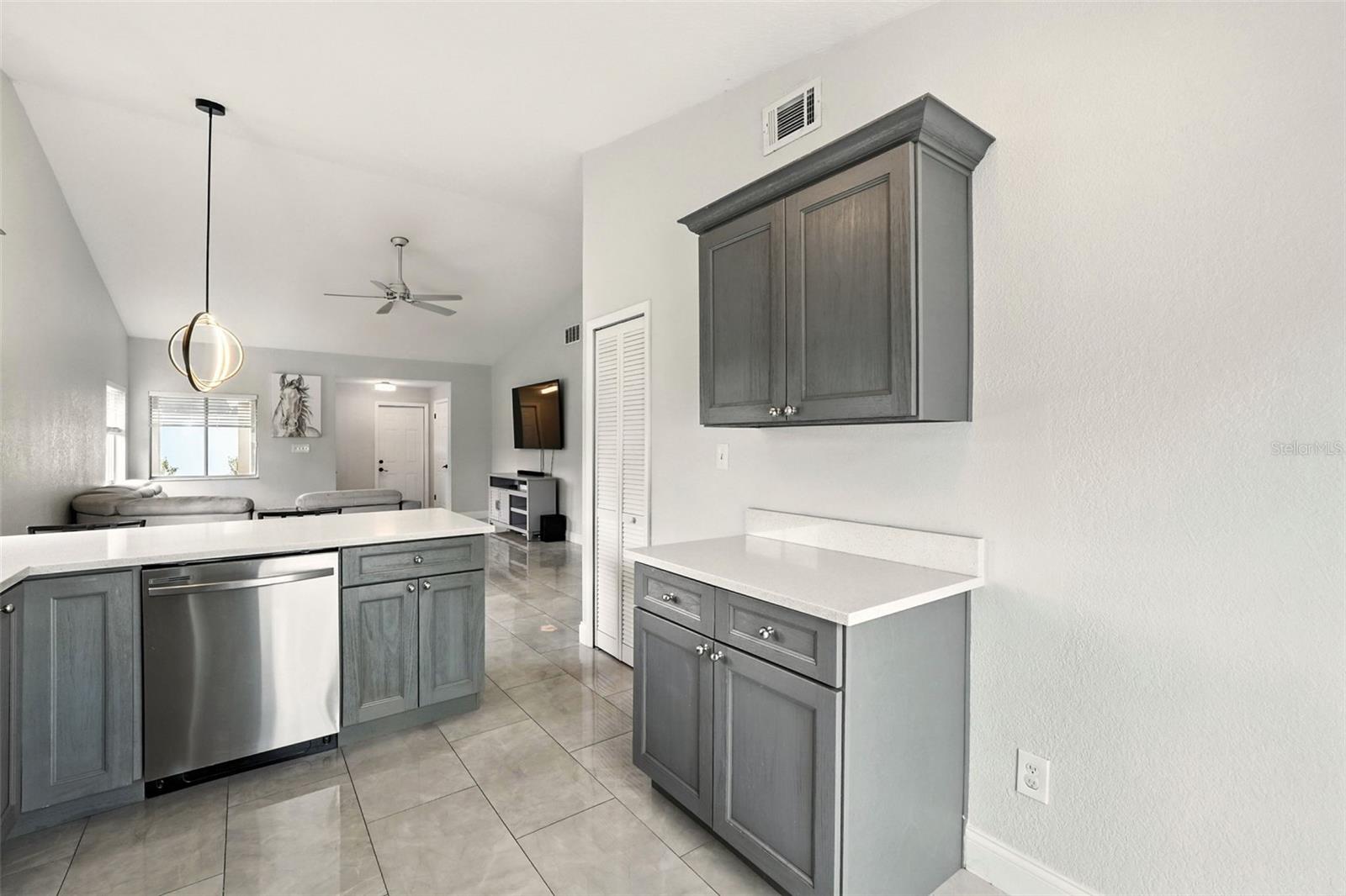 Image 17 of 29 For 7113 Marvista Court