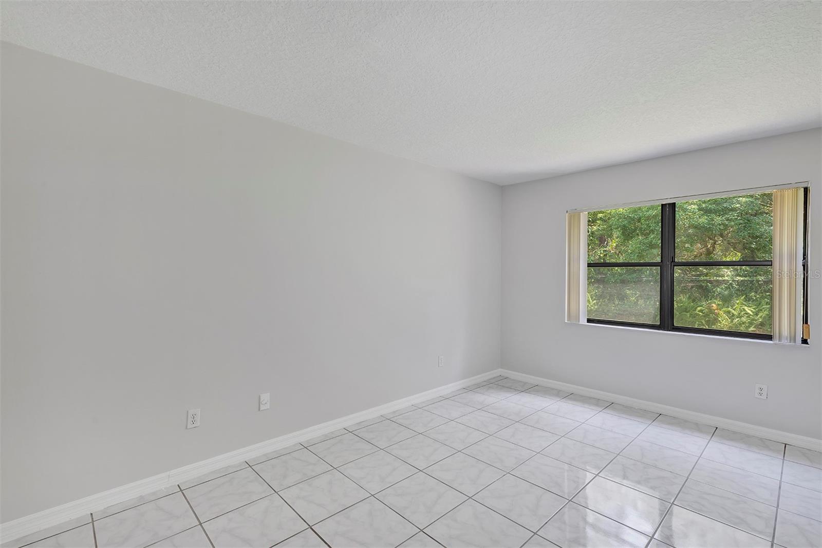 Image 12 of 33 For 3285 Westridge Boulevard 103
