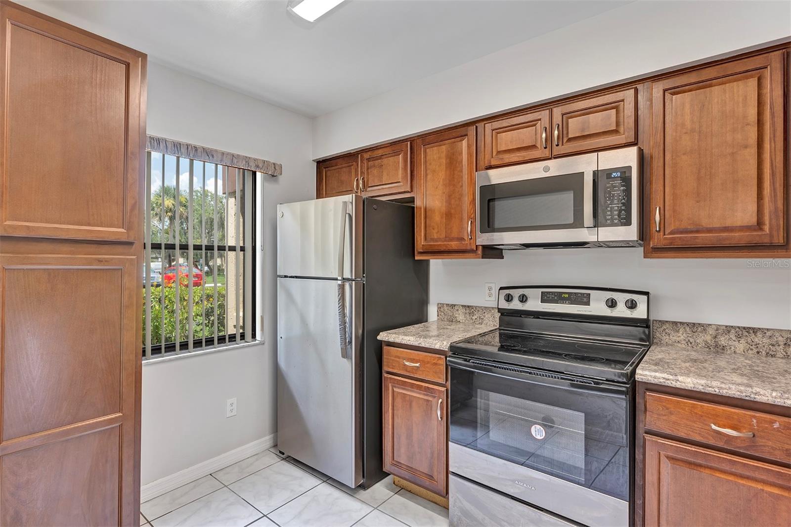 Image 3 of 33 For 3285 Westridge Boulevard 103