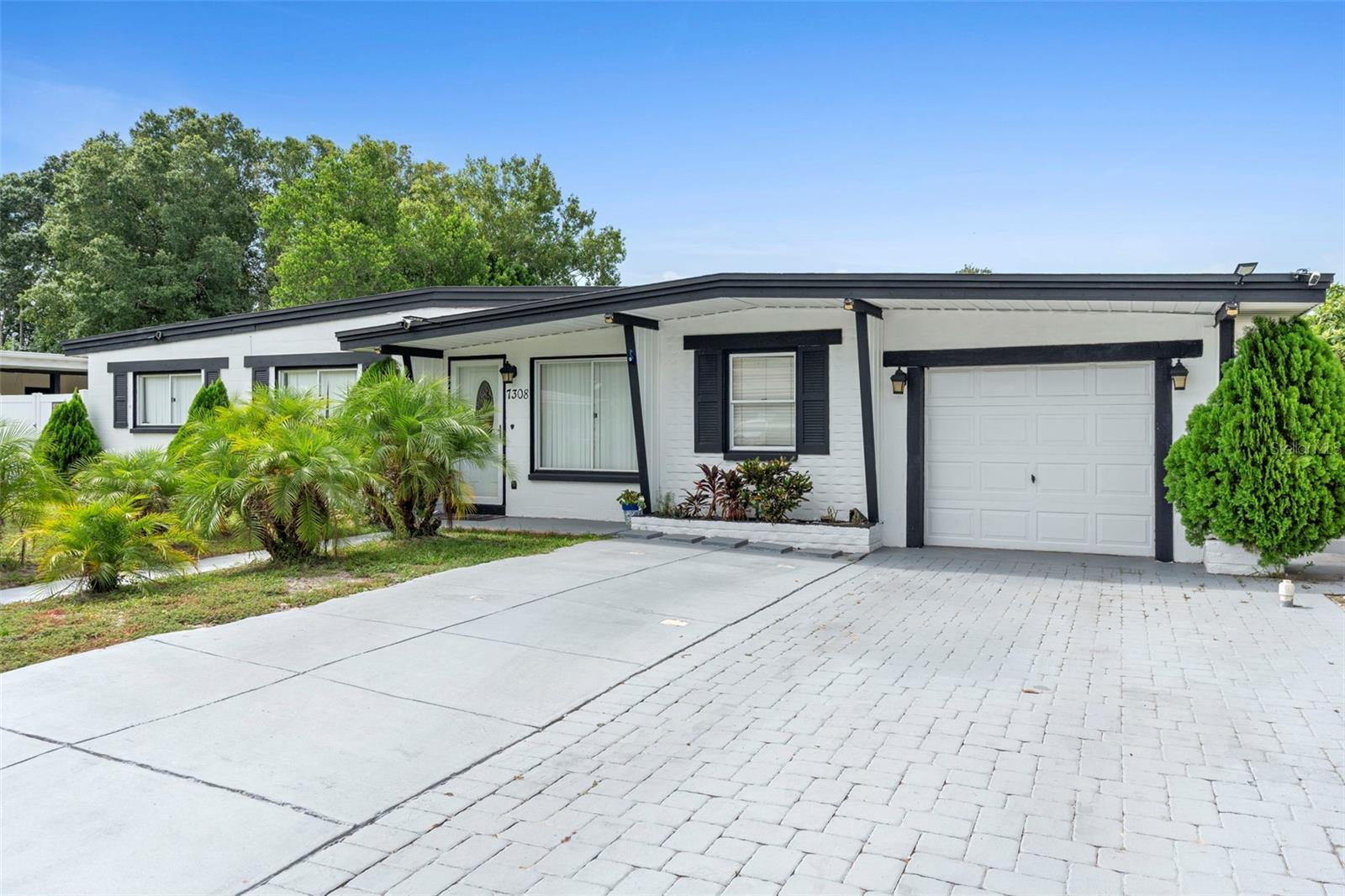 Image 4 of 33 For 7308 Hager Way