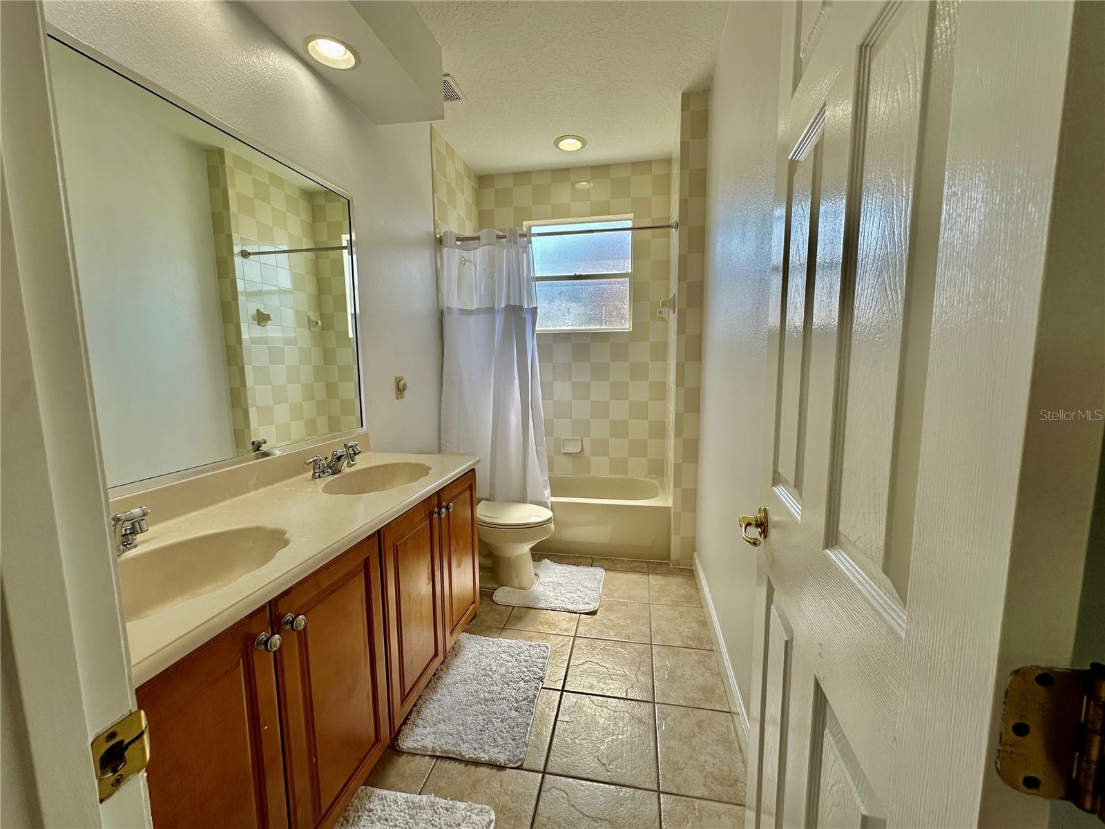 Image 27 of 47 For 1433 Whitney Isles Drive