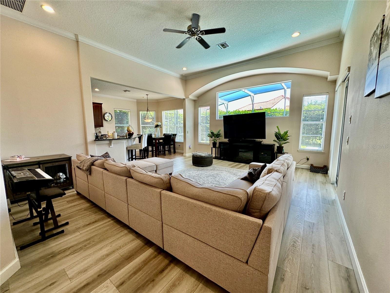 Image 9 of 47 For 1433 Whitney Isles Drive