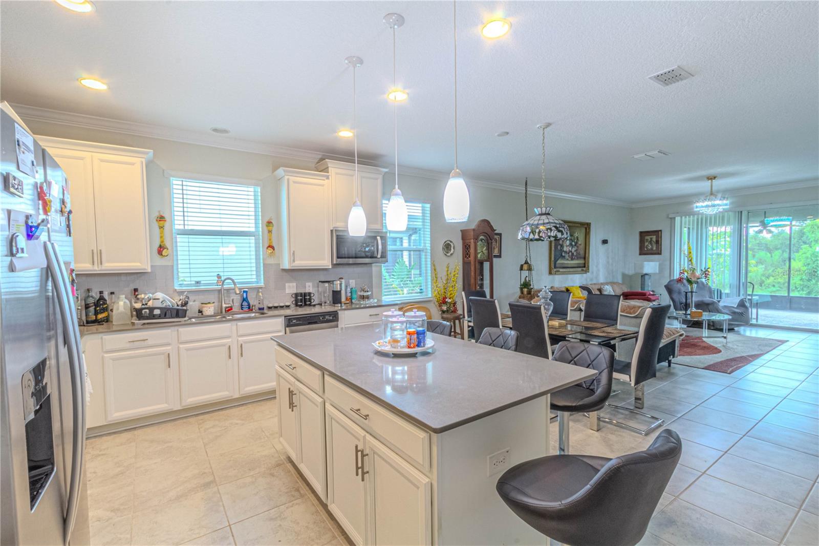 Image 3 of 15 For 1661 Chatsworth Circle