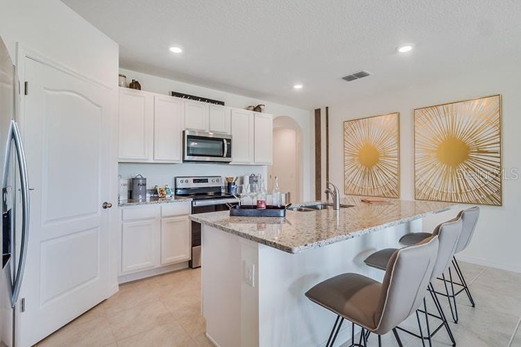 Image 8 of 27 For 2761 House Finch Road
