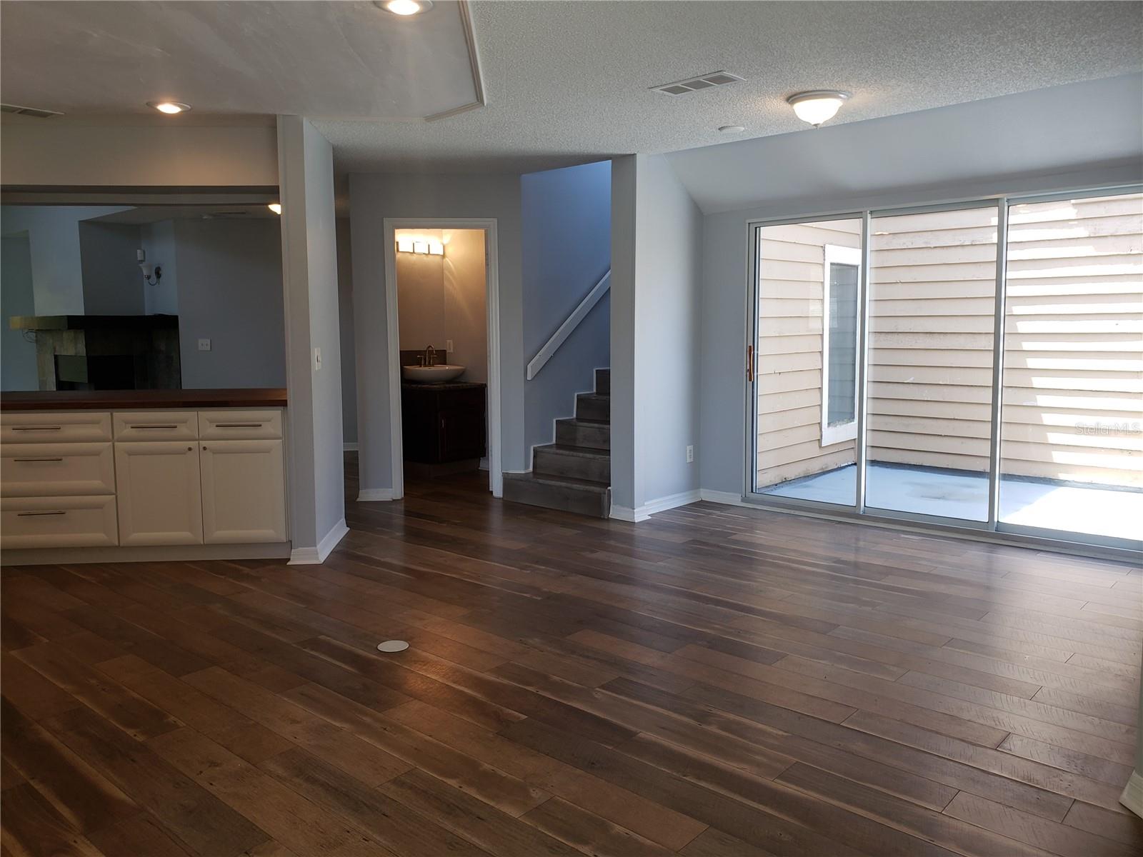 Image 12 of 14 For 7246 Della Drive