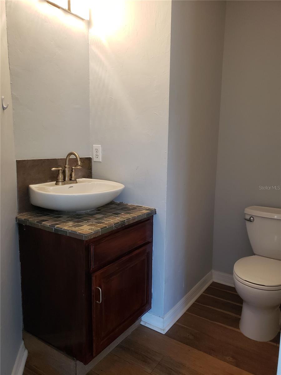 Image 7 of 14 For 7246 Della Drive